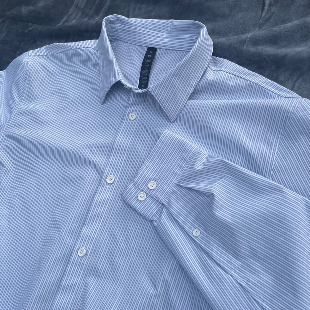 Lululemon New Venture Long Sleeve Shirt XL Blue Pinstripe Button Down LM3EIBS